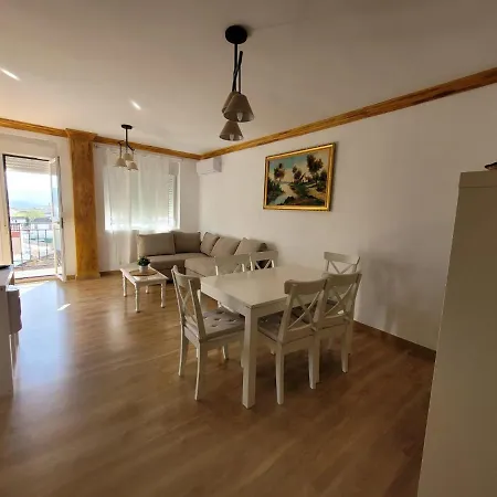 Piso Romantico Y Moderno En Ronda
